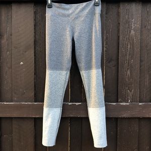 Outdoor Voices Colorblock Gradient Small Leggings in Graphite, Ash, and Dove